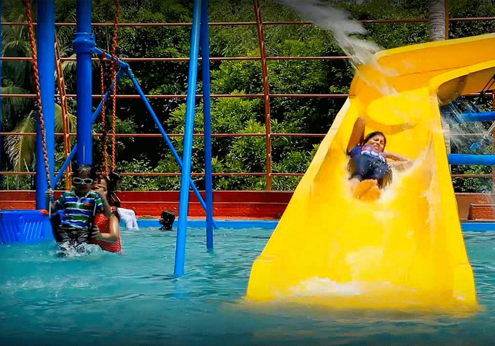 DREAM WORLD WATER PARK, ATHIRAPLLY